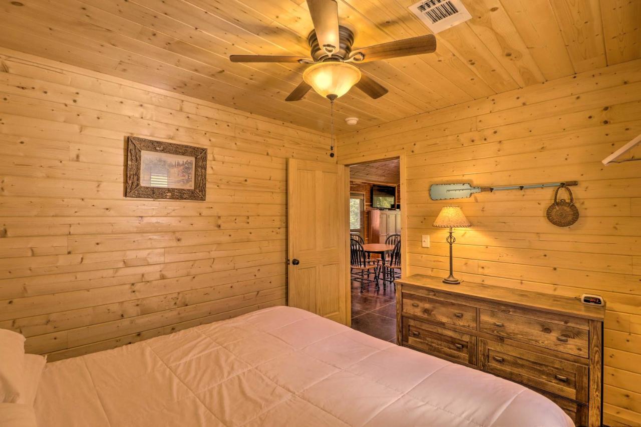 Heber Springs Cabin With Deck And River Views! Экстерьер фото